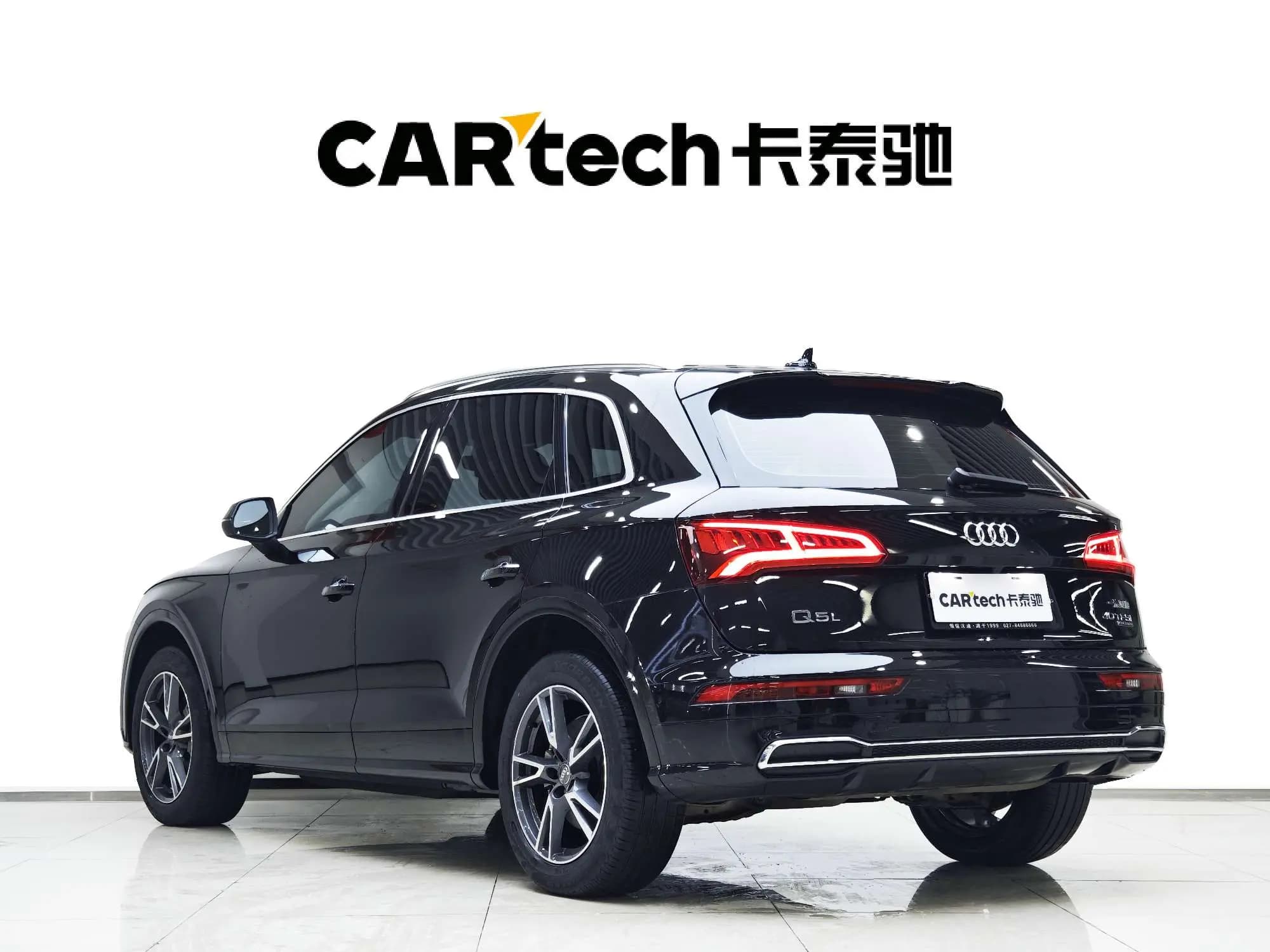 Audi Q5L 2021 г. 63099 км. — фото 4
