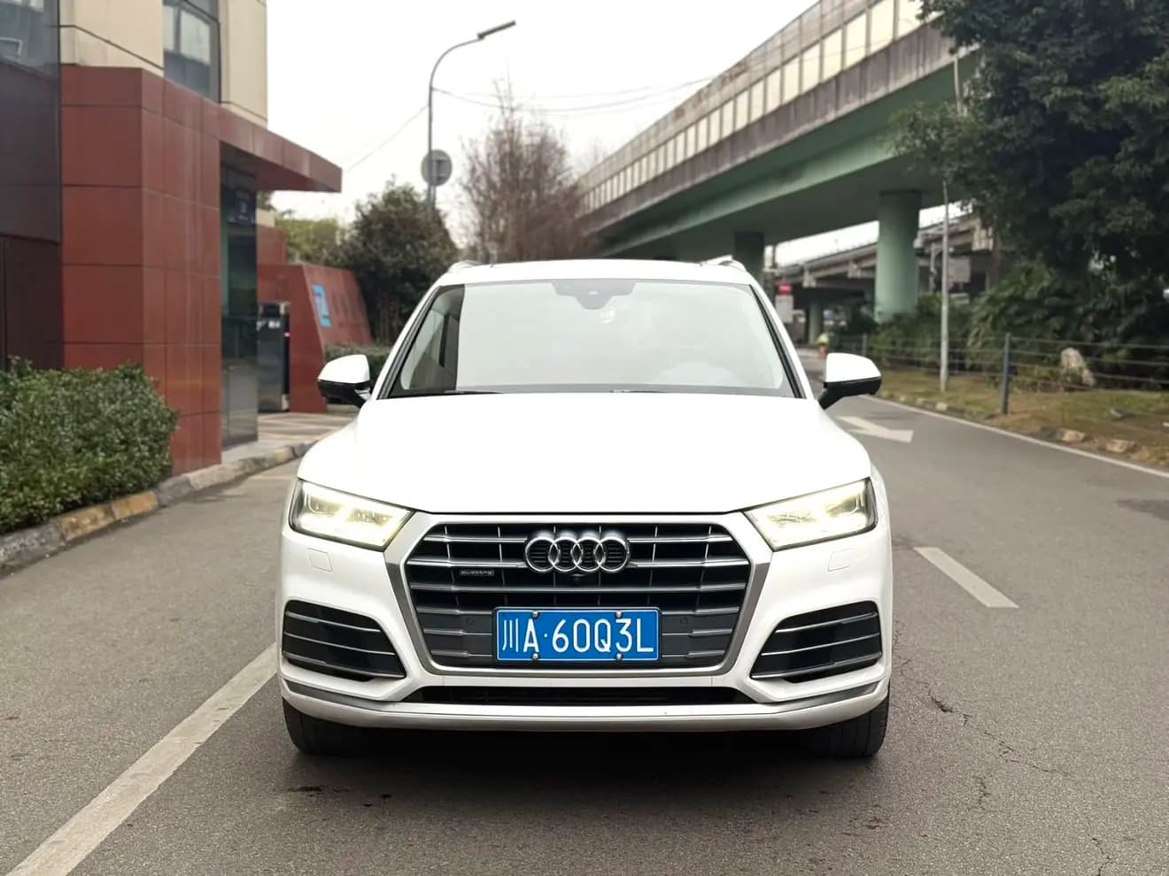 Audi Q5L 2021 г. 60108 км. — фото 2