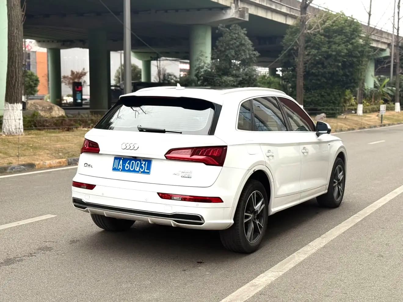 Audi Q5L 2021 г. 60108 км. — фото 5