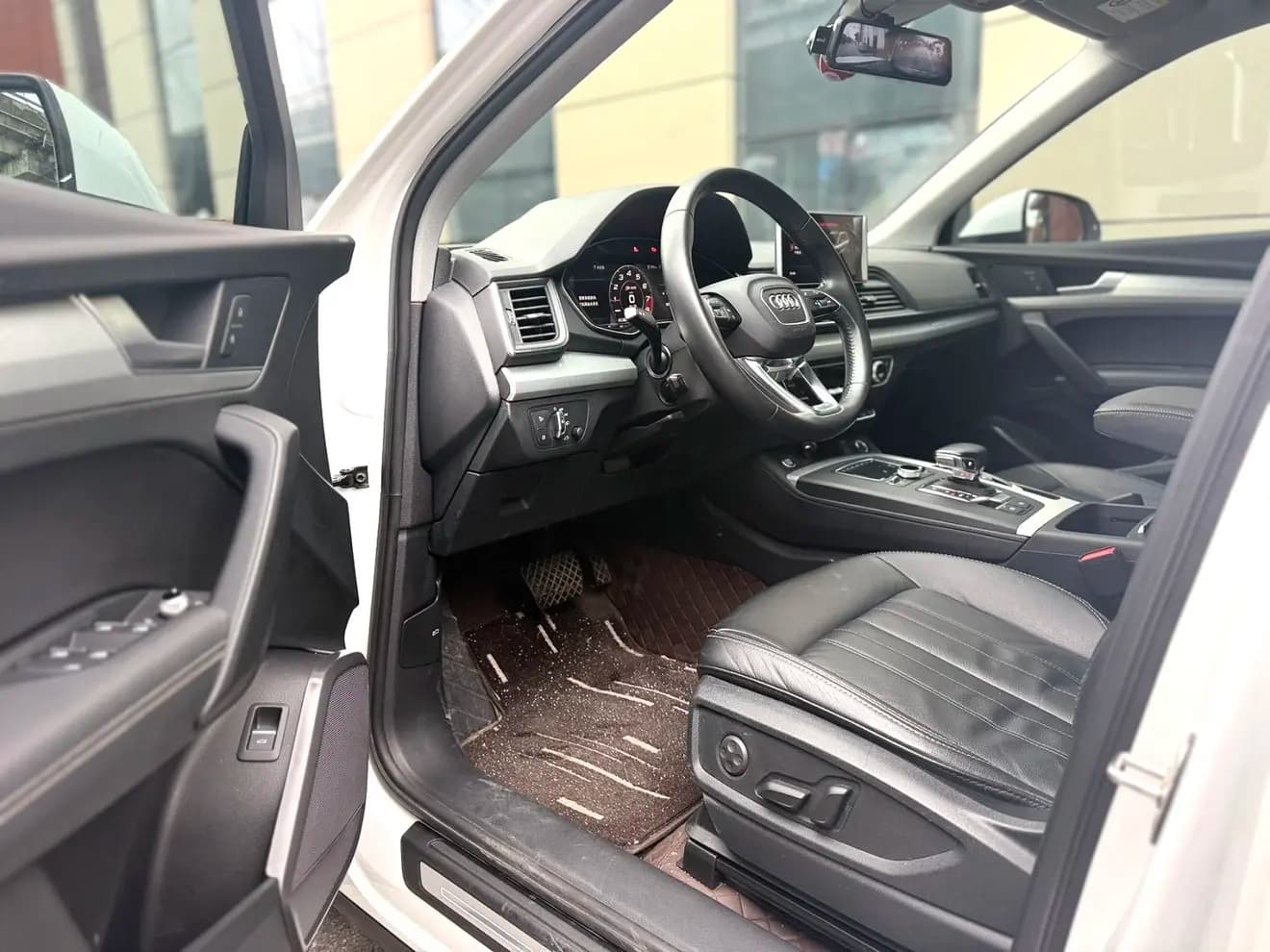 Audi Q5L 2021 г. 60108 км. — фото 7