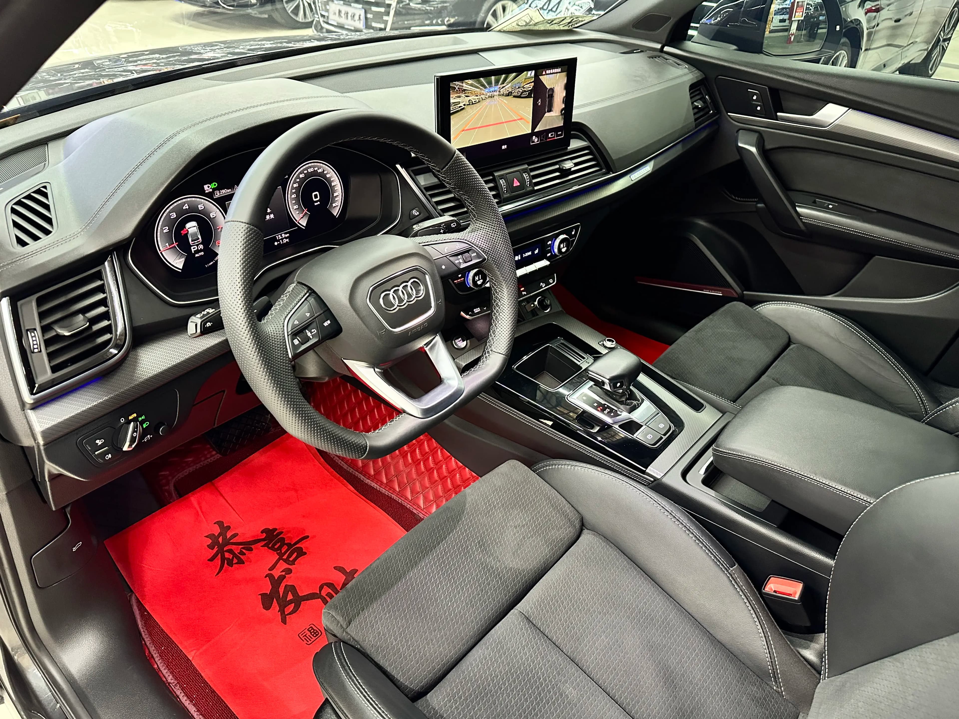 Audi Q5L 2023 г. 41109 км. — фото 21