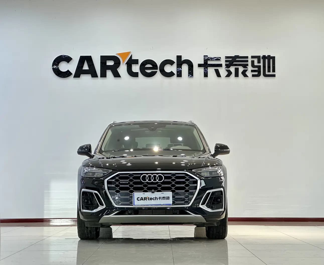 Audi Q5L 2022 г. 36110 км. — фото 2
