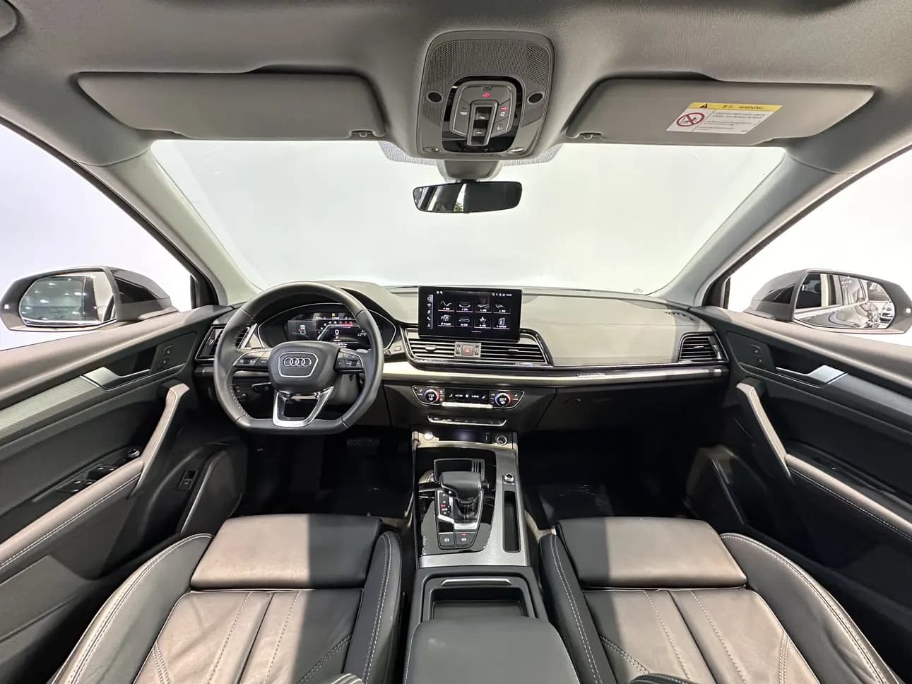 Audi Q5L 2022 г. 36110 км. — фото 14
