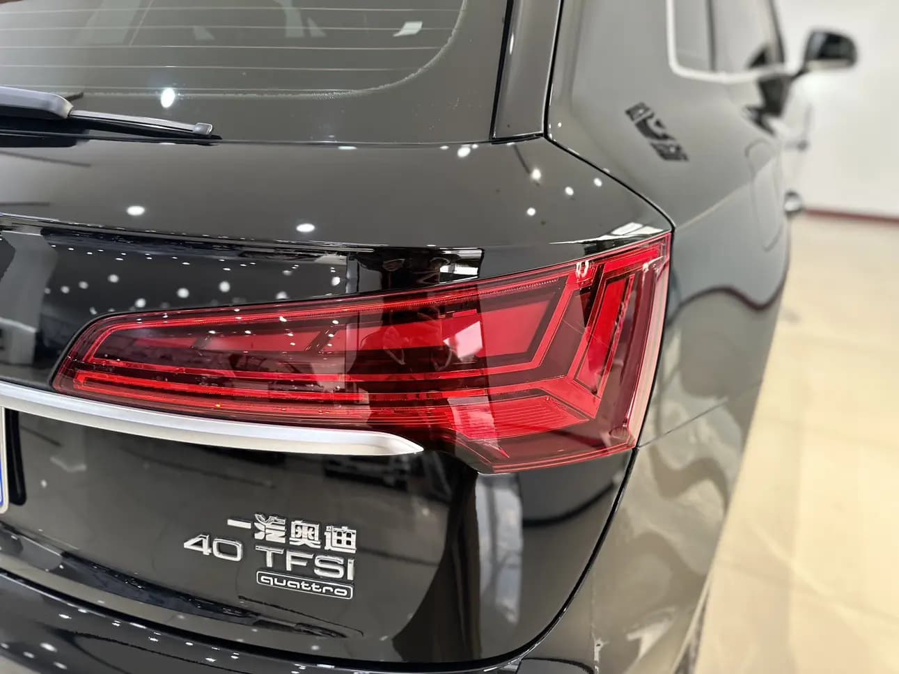 Audi Q5L 2022 г. 36110 км. — фото 10