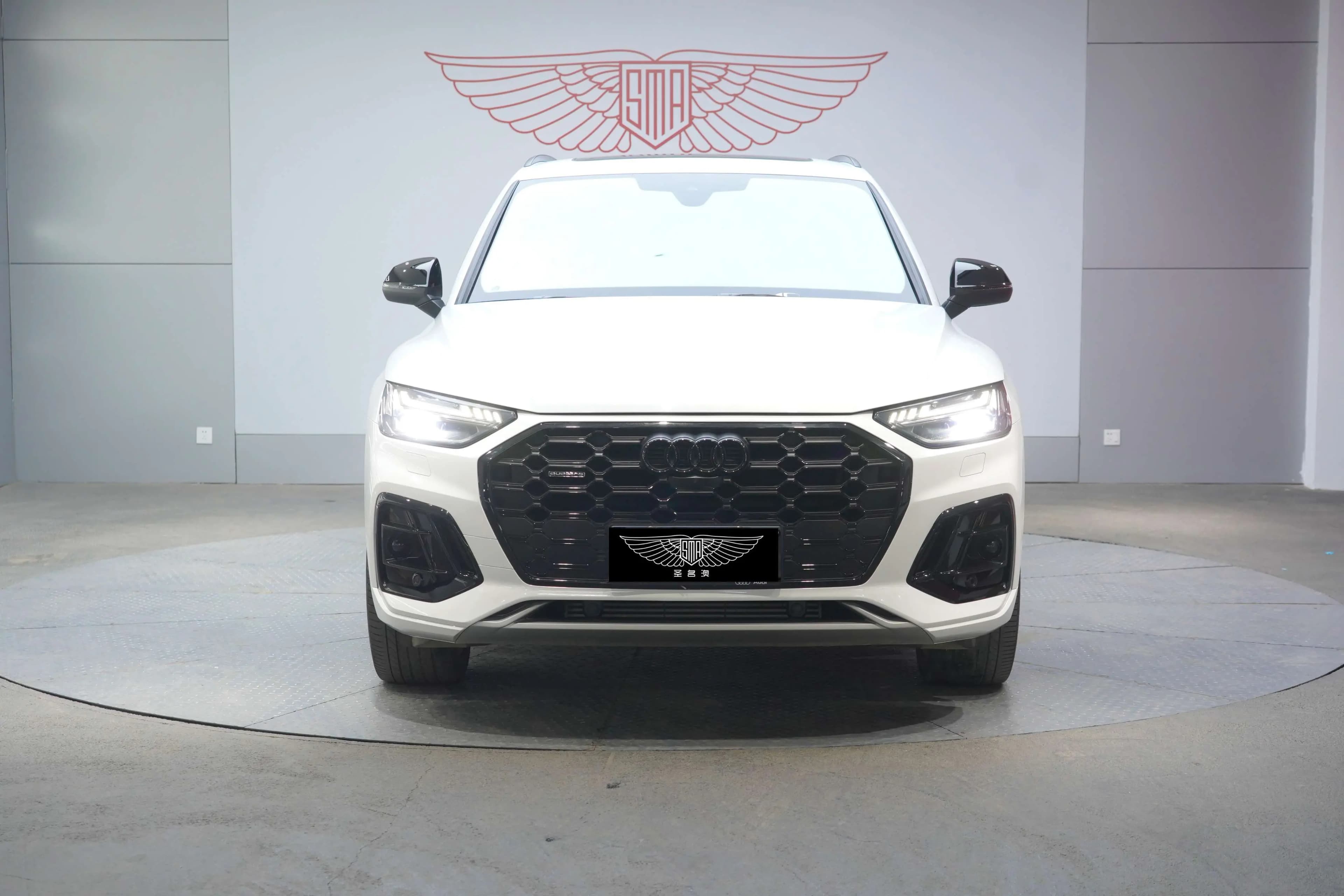 Audi Q5L 2024 г. 35124 км. — фото 2