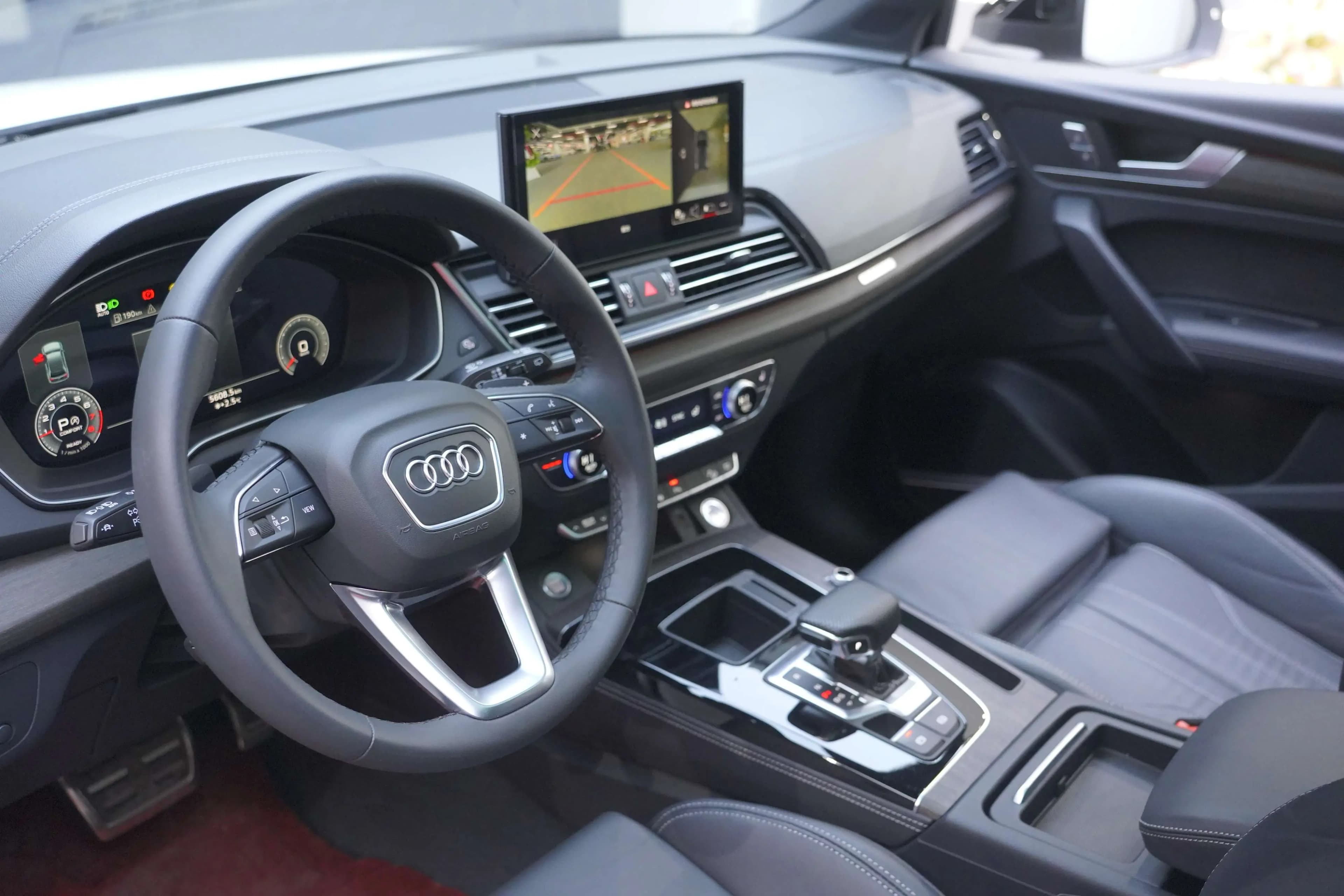 Audi Q5L 2024 г. 35124 км. — фото 17