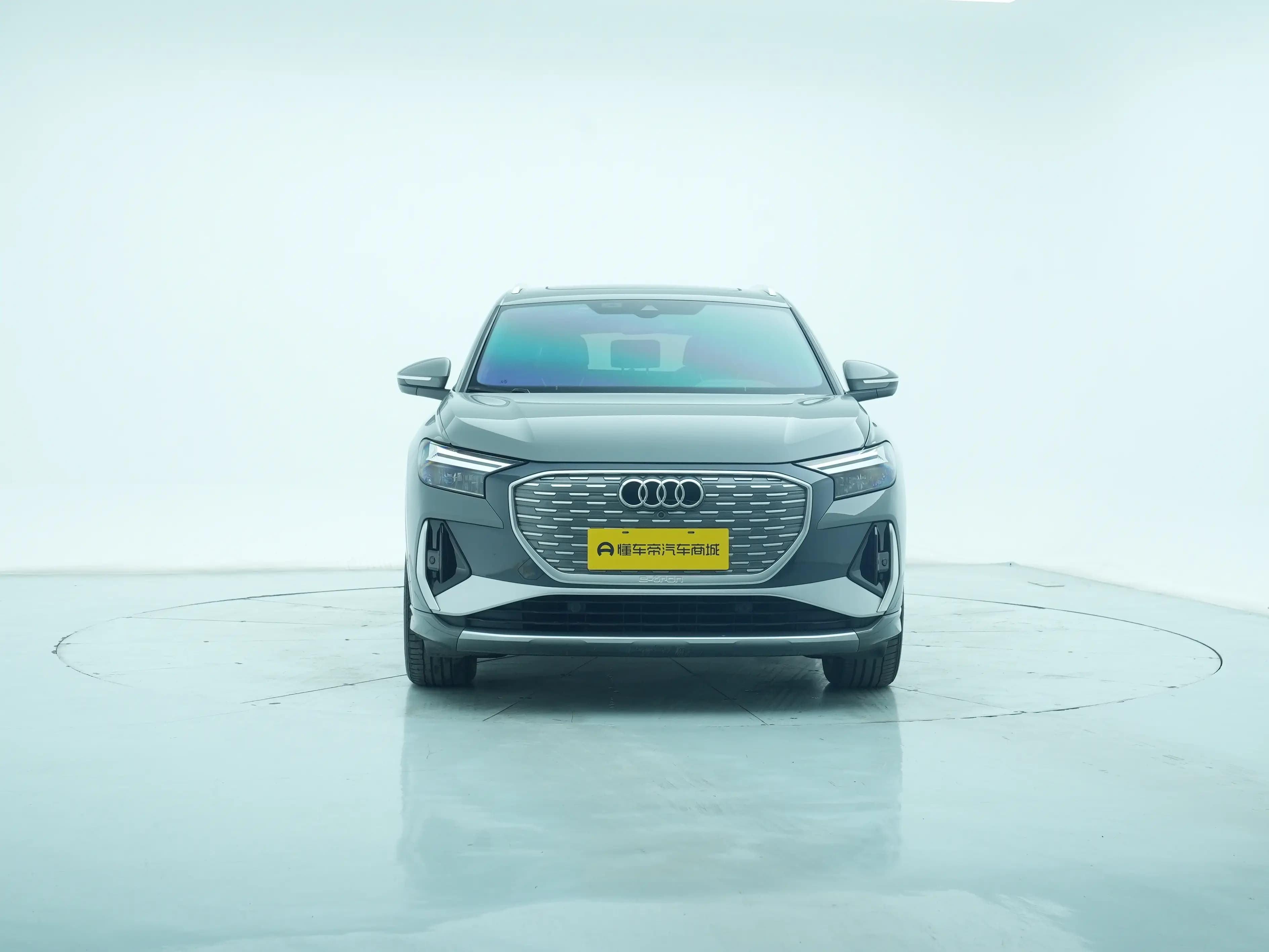 Audi Q4 e-tron 2023 г. 43993 км. — фото 2