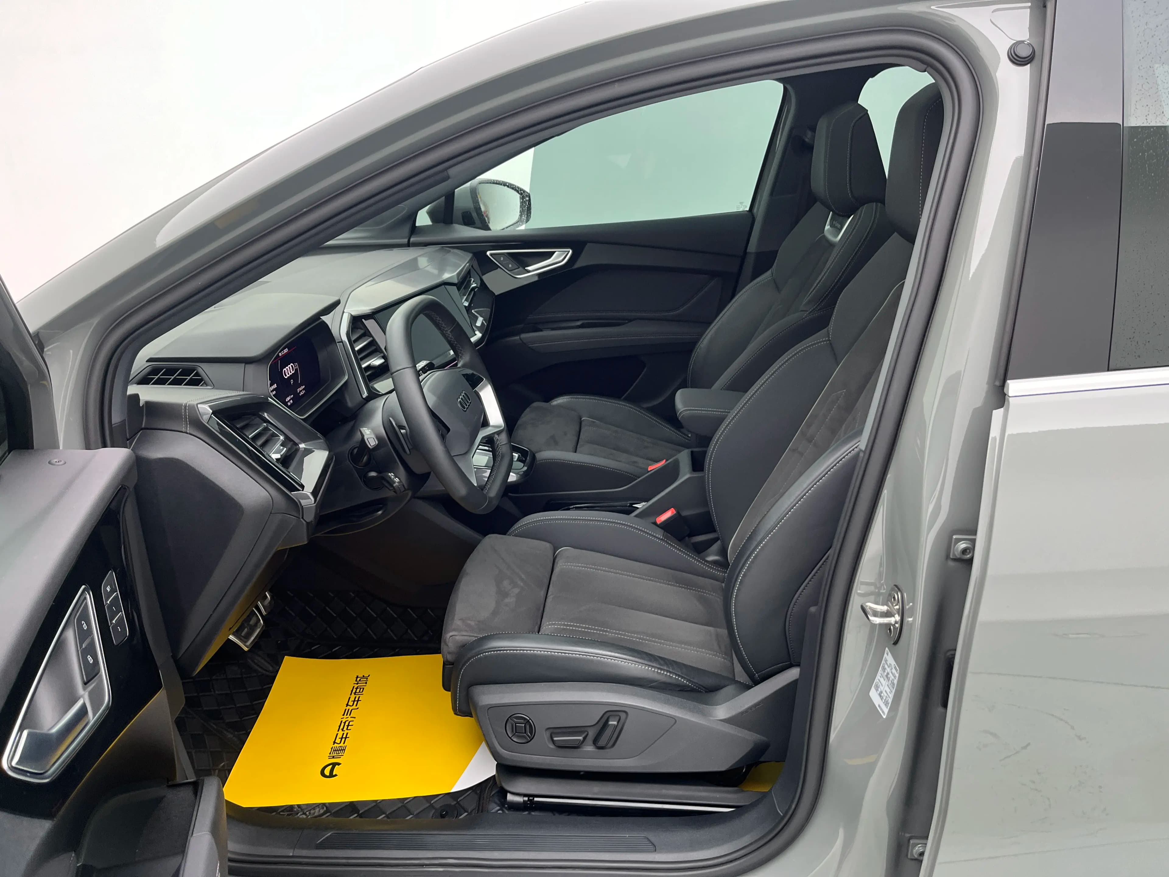 Audi Q4 e-tron 2023 г. 43993 км. — фото 20