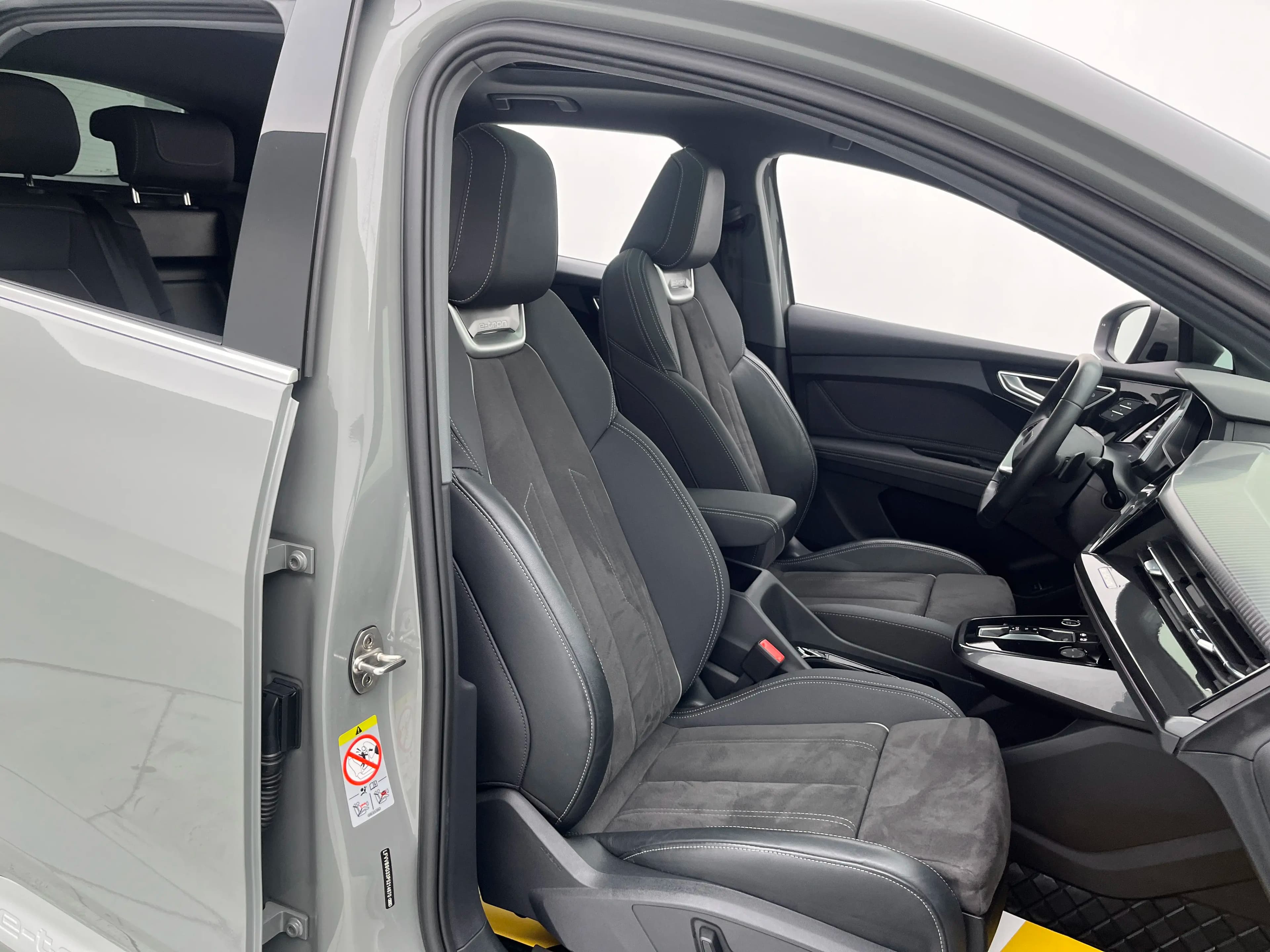 Audi Q4 e-tron 2023 г. 43993 км. — фото 22