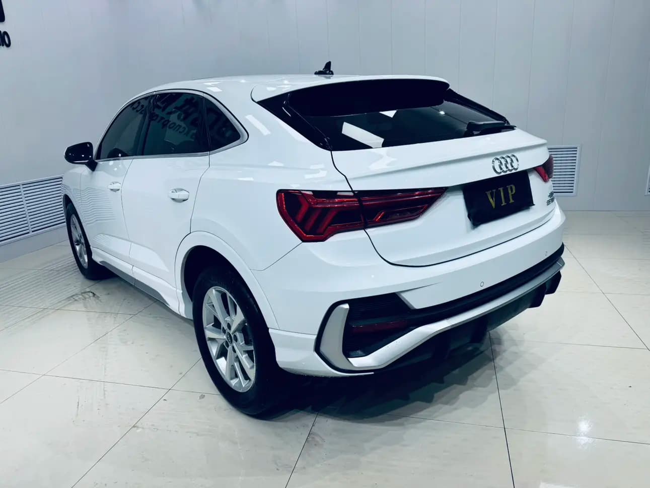 Audi Q3 Sportback 2022 г. 31014 км. — фото 4