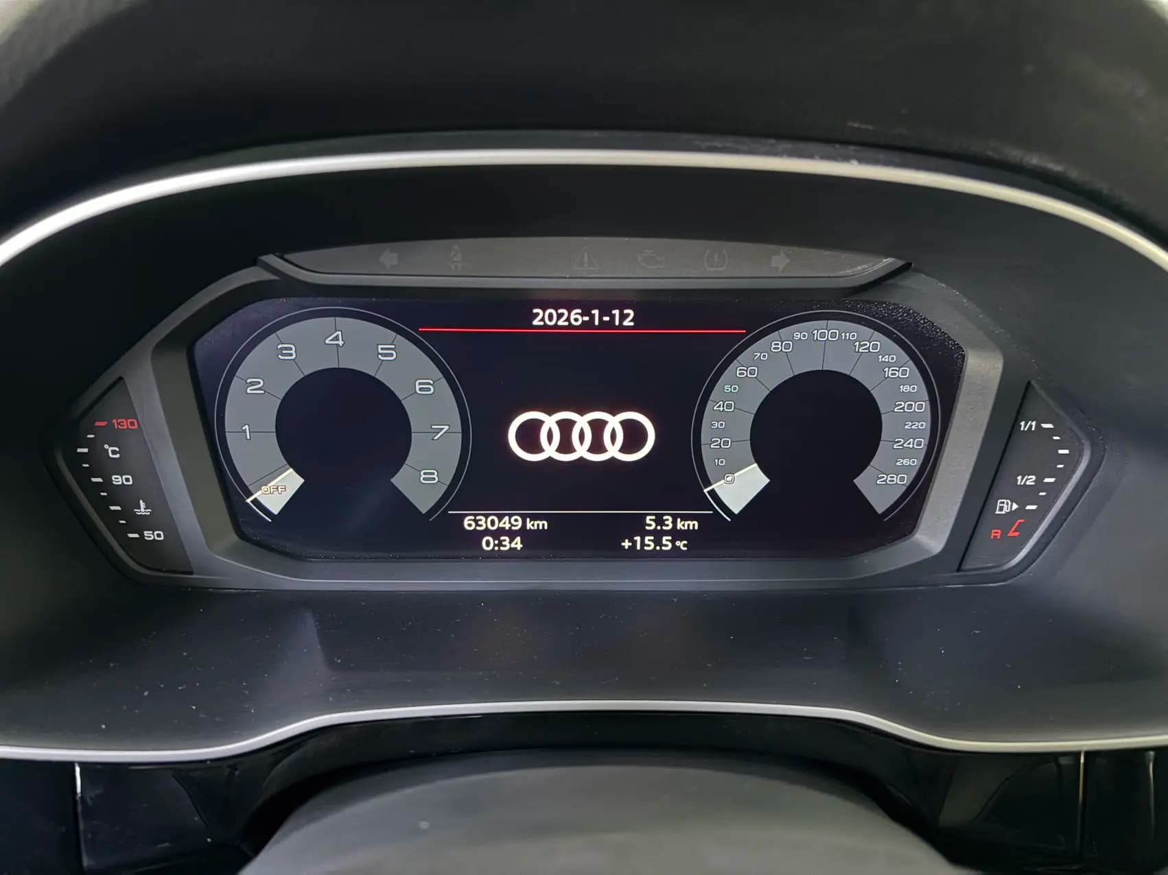 Audi Q3 2021 г. 63122 км. — фото 12