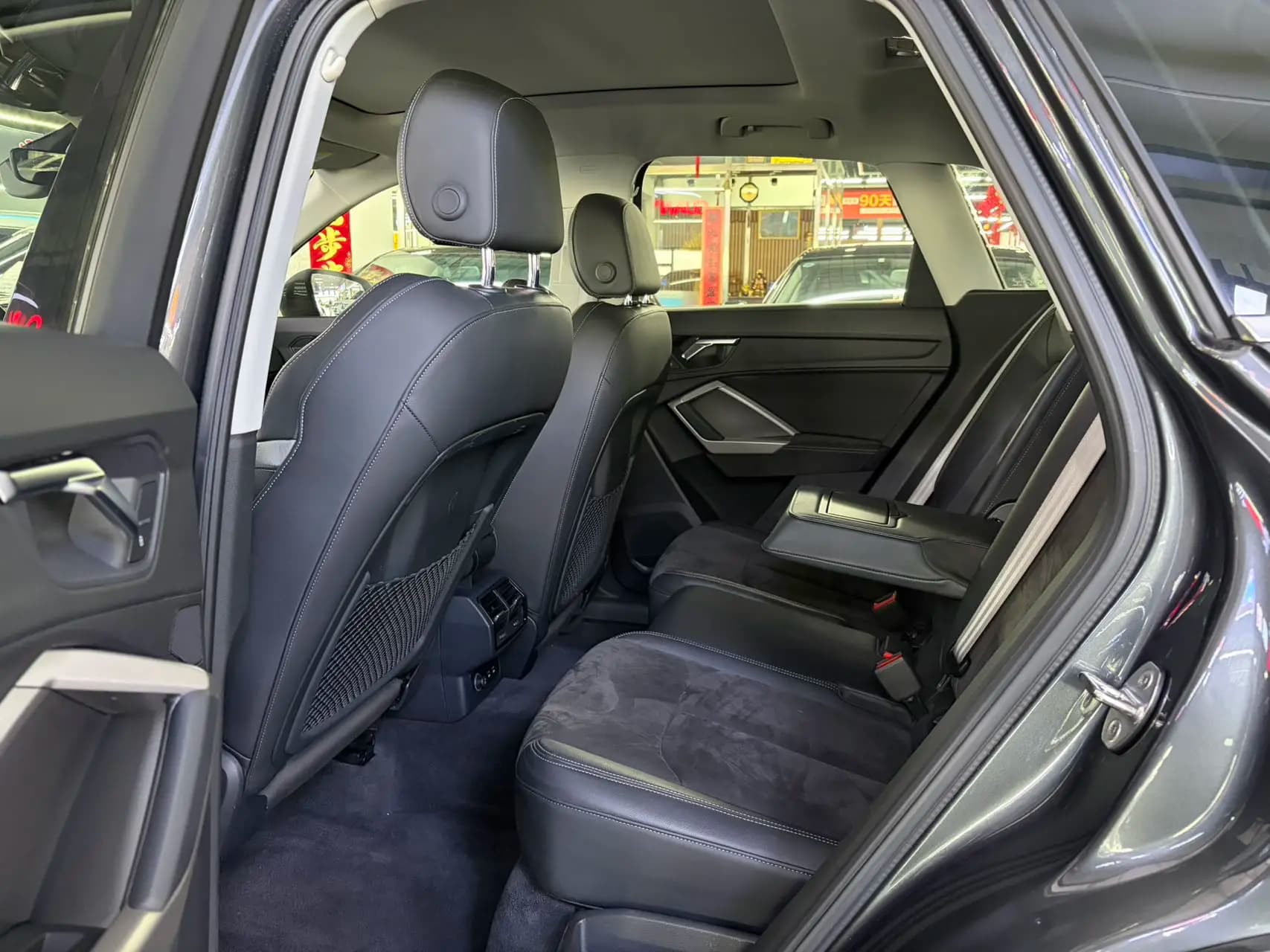 Audi Q3 2021 г. 63122 км. — фото 15