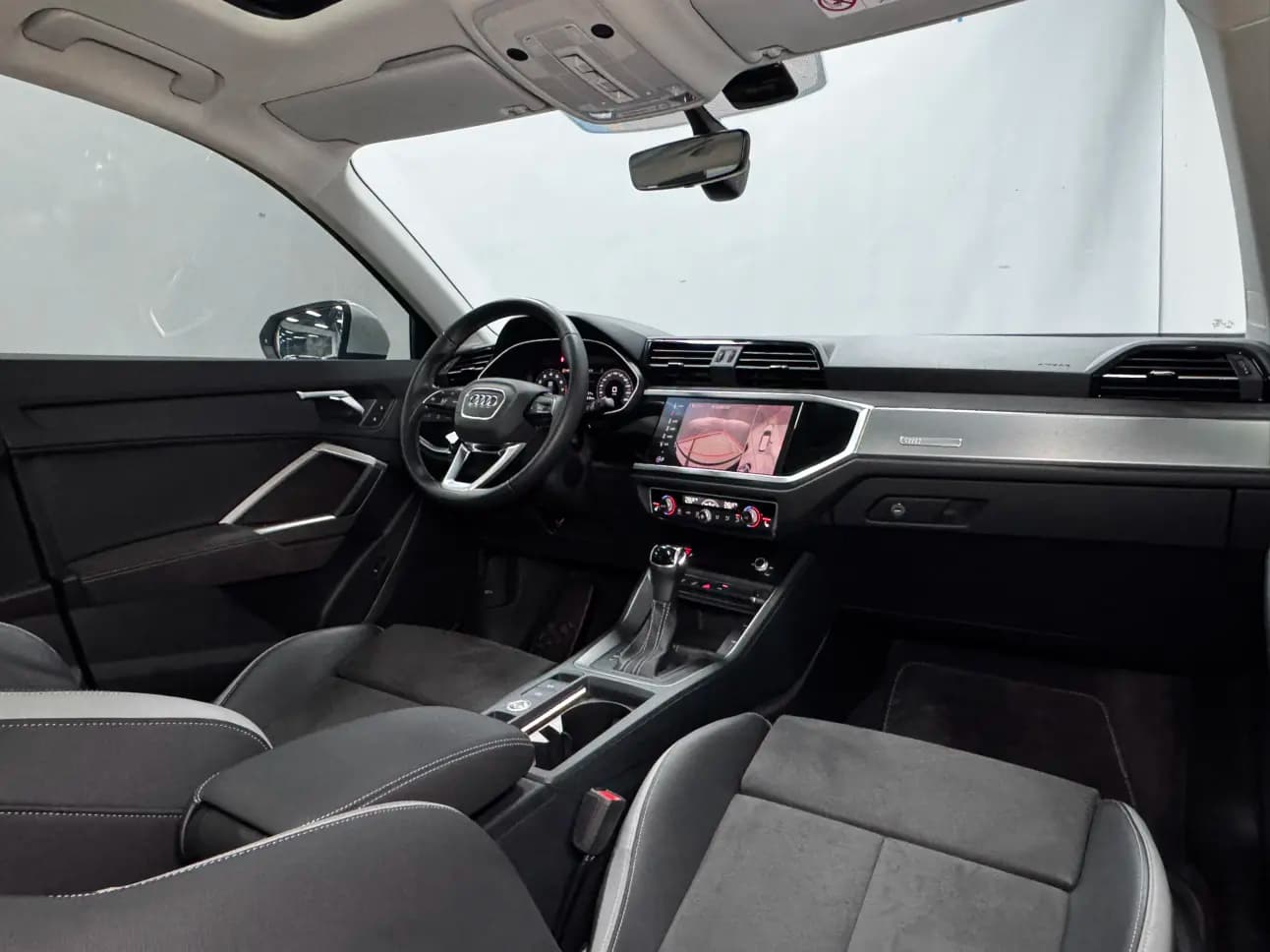 Audi Q3 2022 г. 60125 км. — фото 15