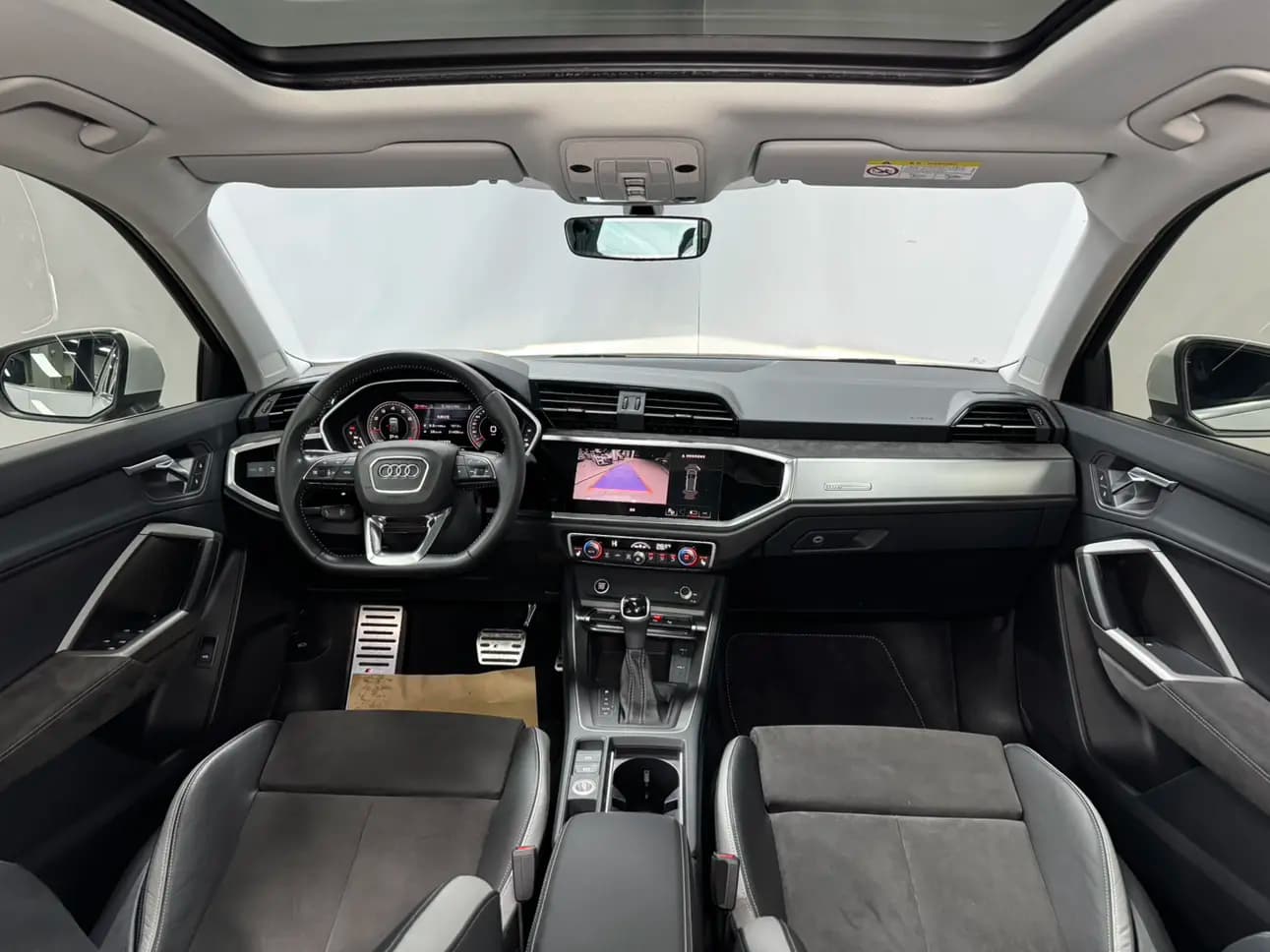 Audi Q3 2021 г. 41129 км. — фото 16