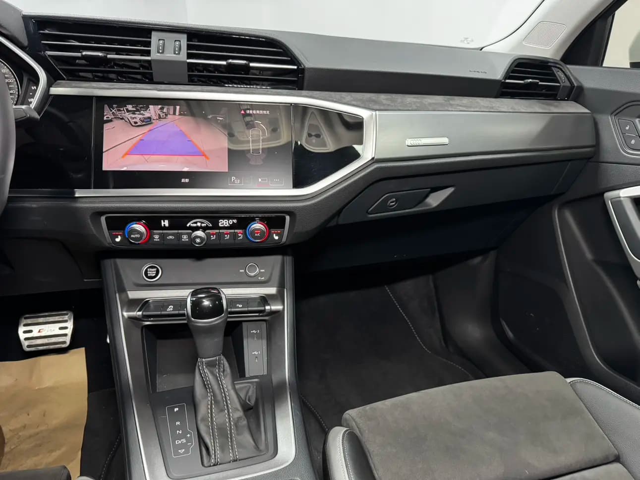 Audi Q3 2021 г. 41129 км. — фото 9
