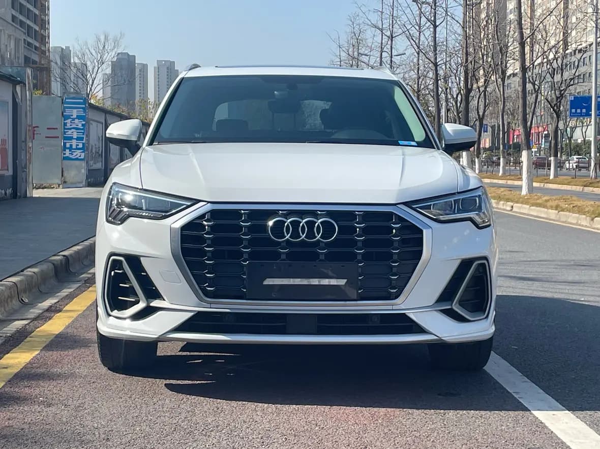 Audi Q3 2021 г. 49130 км. — фото 2