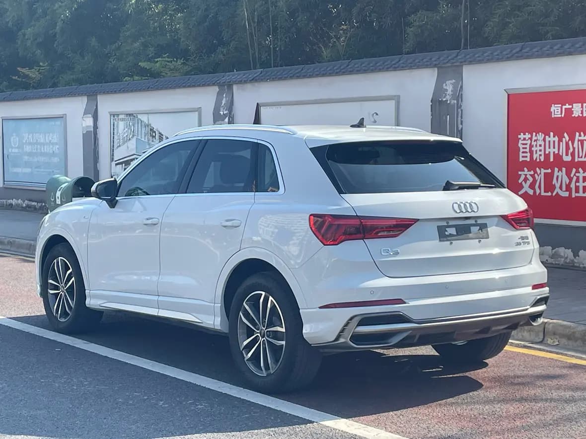Audi Q3 2021 г. 49130 км. — фото 4