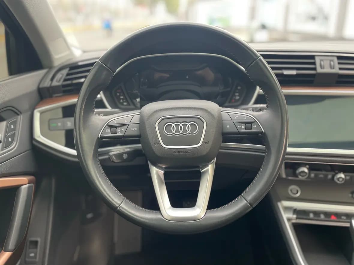 Audi Q3 2022 г. 49132 км. — фото 15