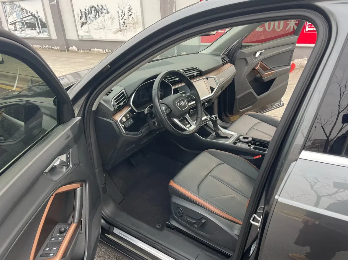 Audi Q3 2022 г. 49132 км. — фото 21
