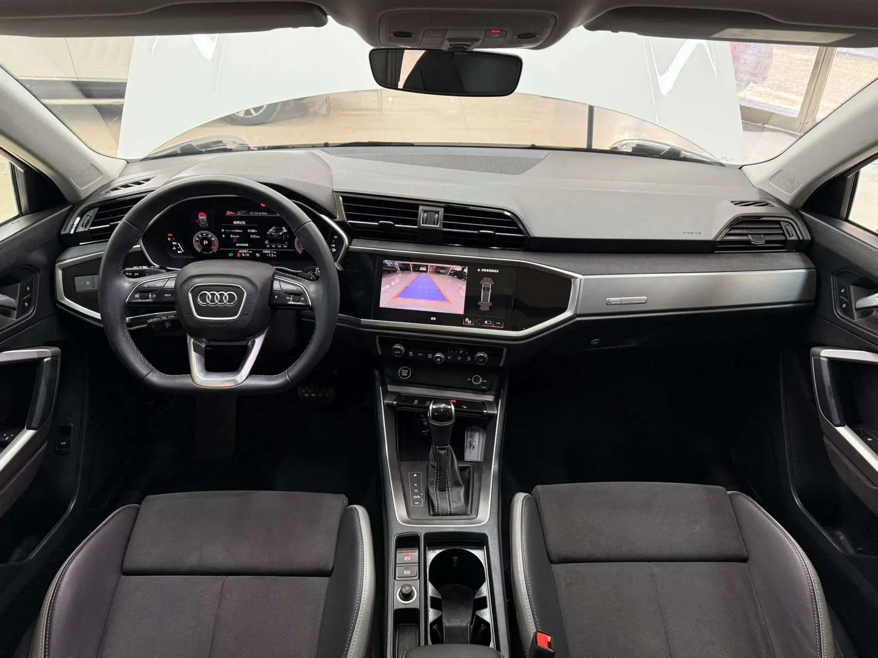Audi Q3 2022 г. 45144 км. — фото 12