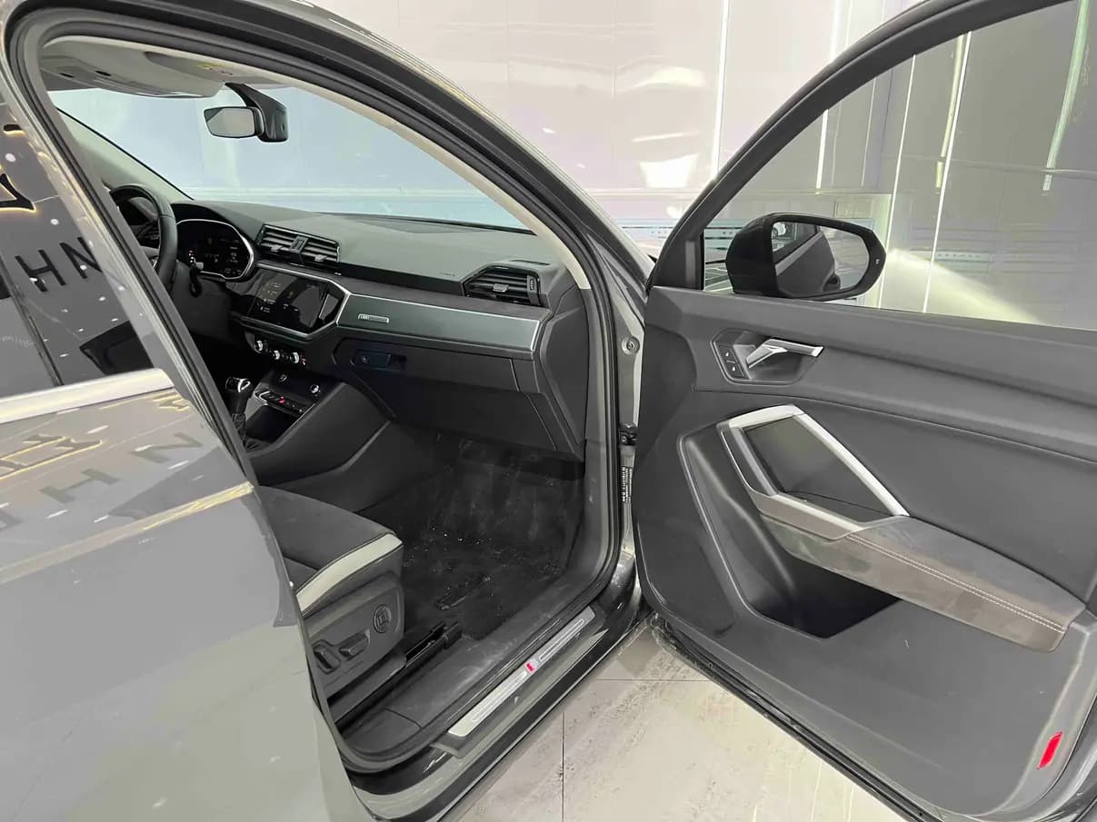 Audi Q3 2023 г. 42146 км. — фото 19