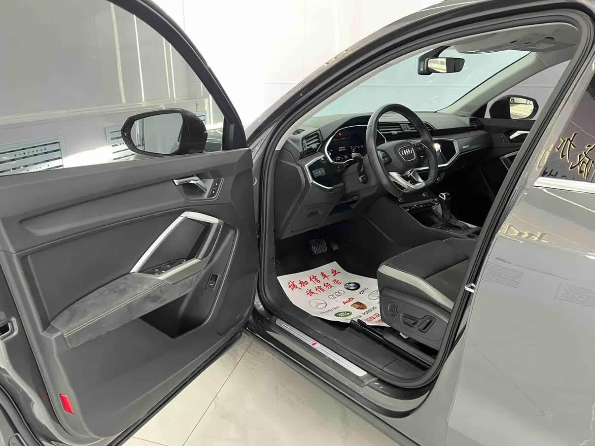 Audi Q3 2023 г. 42146 км. — фото 21