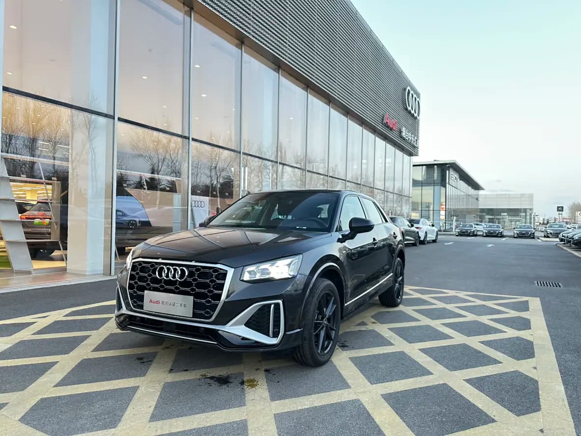 Audi Q2L 2024 г. 17136 км.