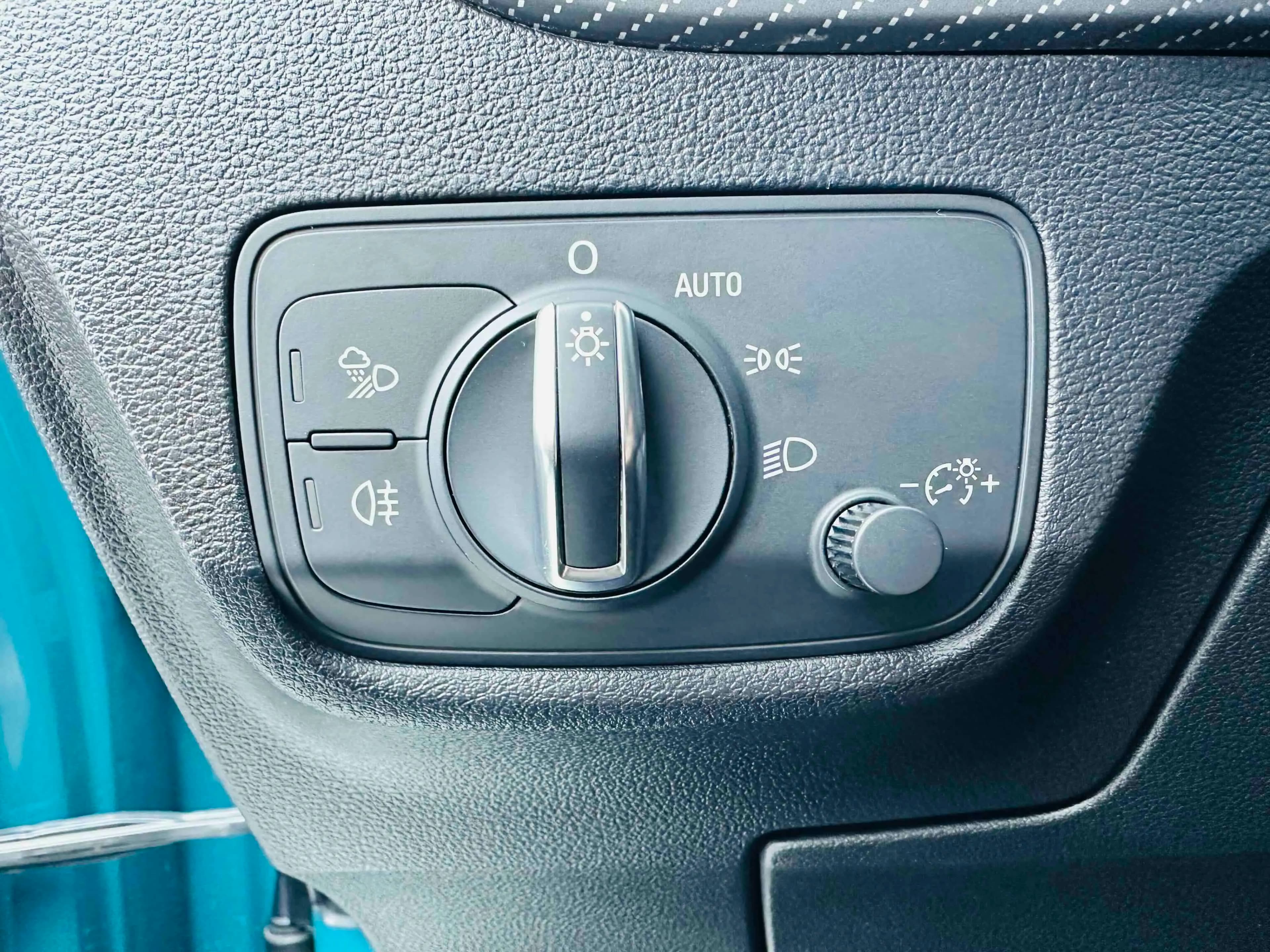 Audi Q2L 2022 г. 29005 км. — фото 17