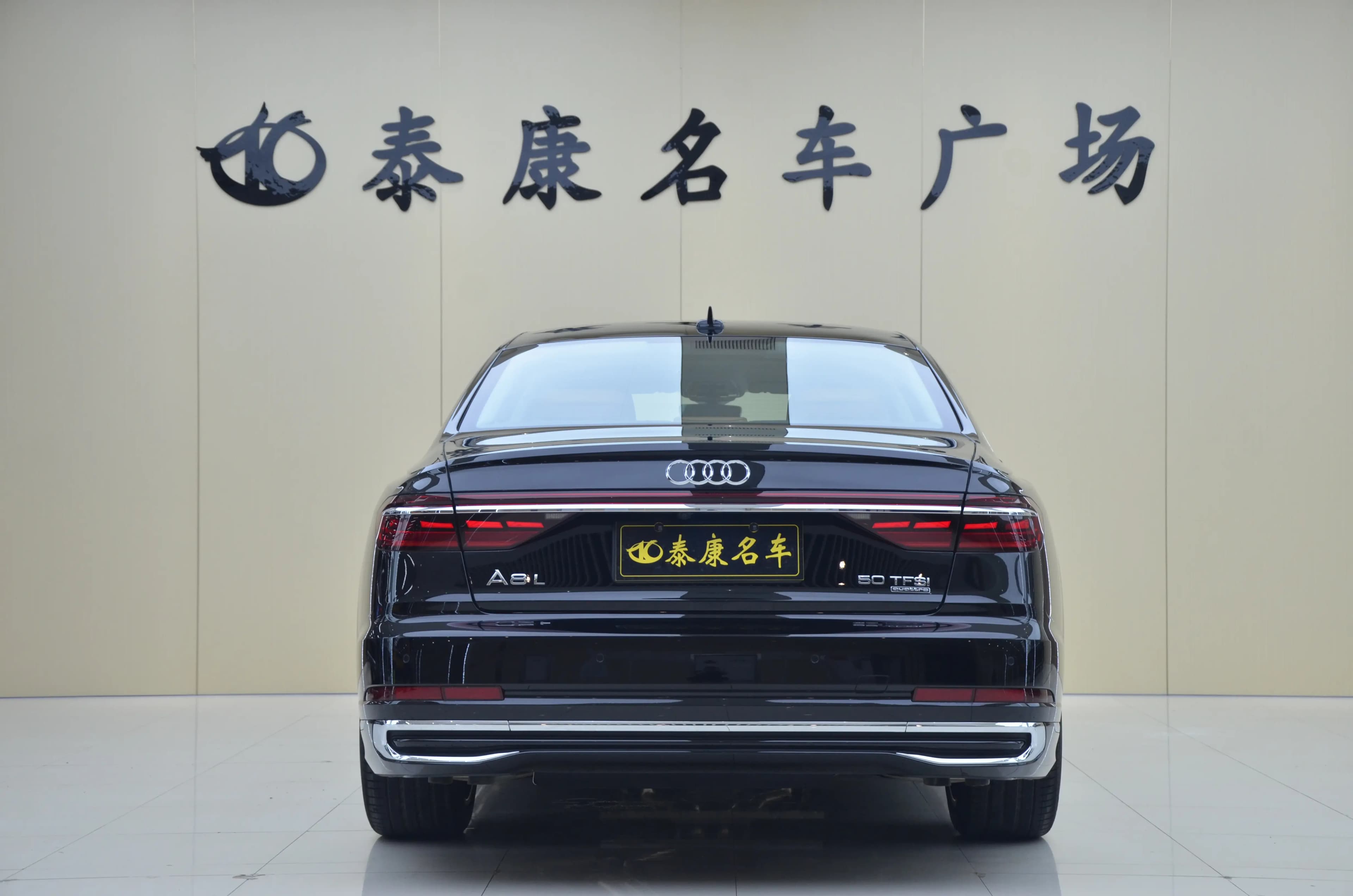 Audi A8 2024 г. 8033 км. — фото 3