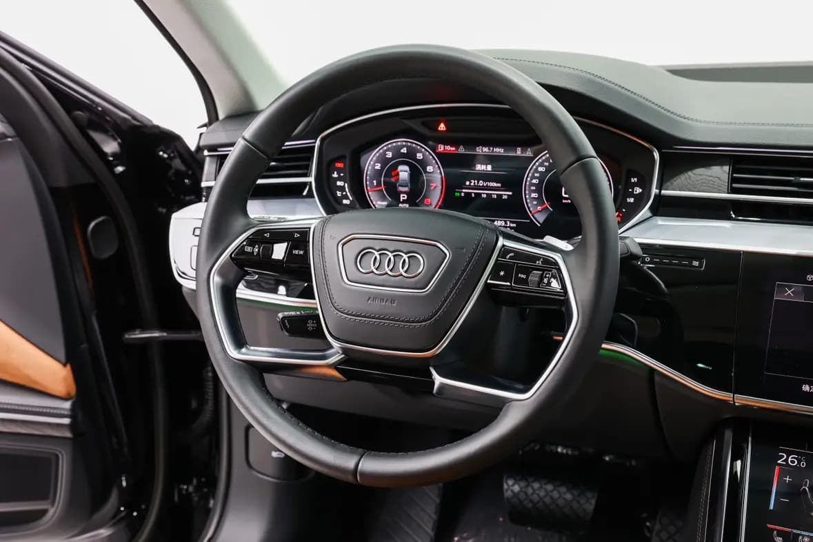 Audi A8 2025 г. 12132 км. — фото 16