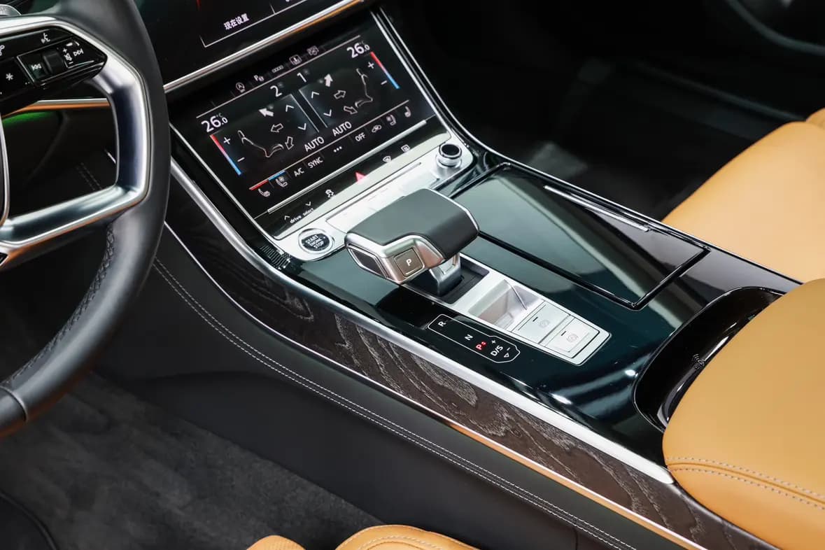 Audi A8 2025 г. 12132 км. — фото 17