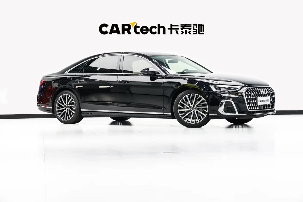 Audi A8 2025 г. 12132 км. — фото 3