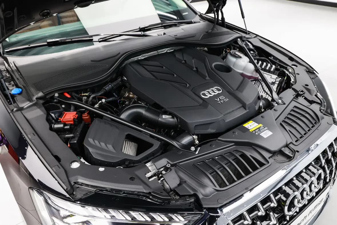 Audi A8 2025 г. 12132 км. — фото 8