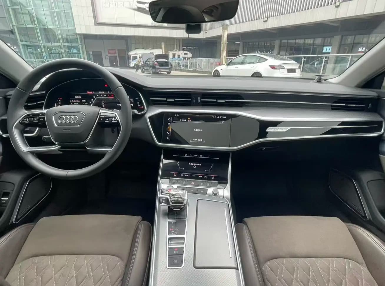 Audi A7L 2024 г. 20000 км. — фото 6