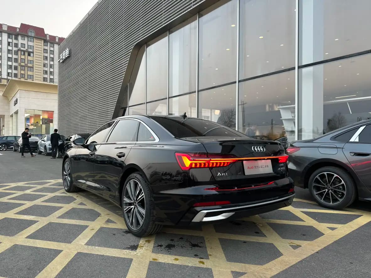 Audi A6L 2024 г. 31005 км. — фото 4