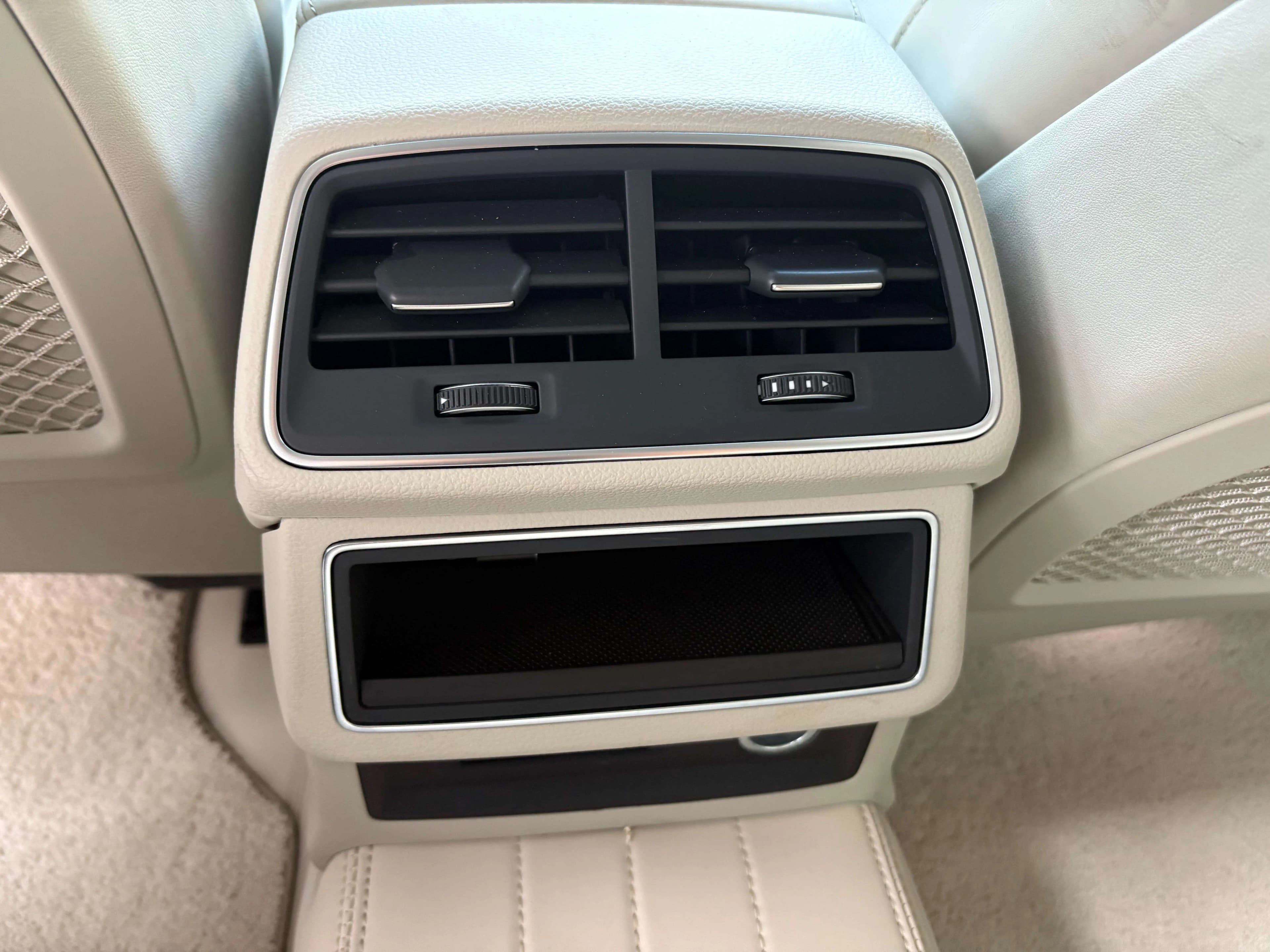 Audi A6L 2023 г. 39038 км. — фото 12