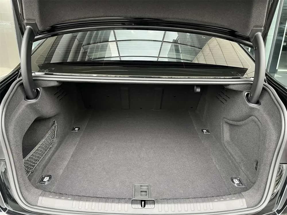 Audi A6L 2023 г. 18507 км. — фото 13