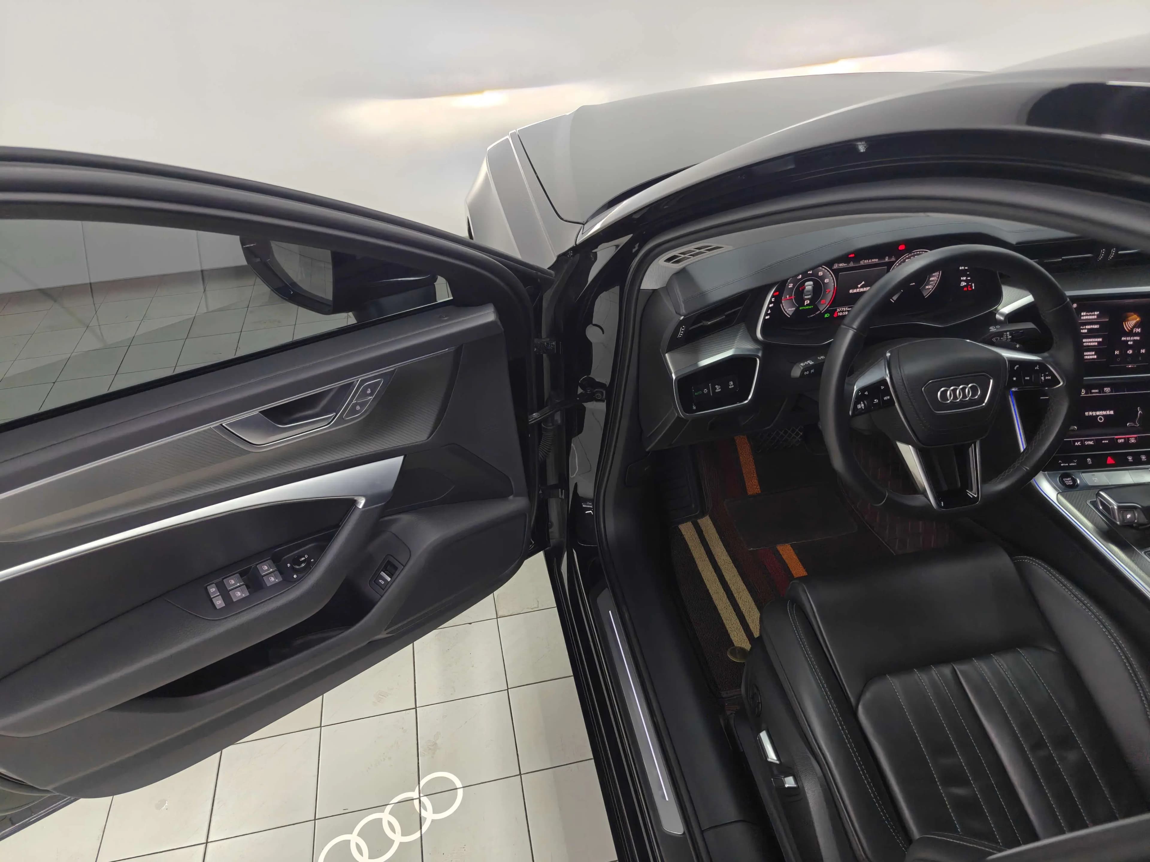 Audi A6L 2024 г. 37008 км. — фото 10
