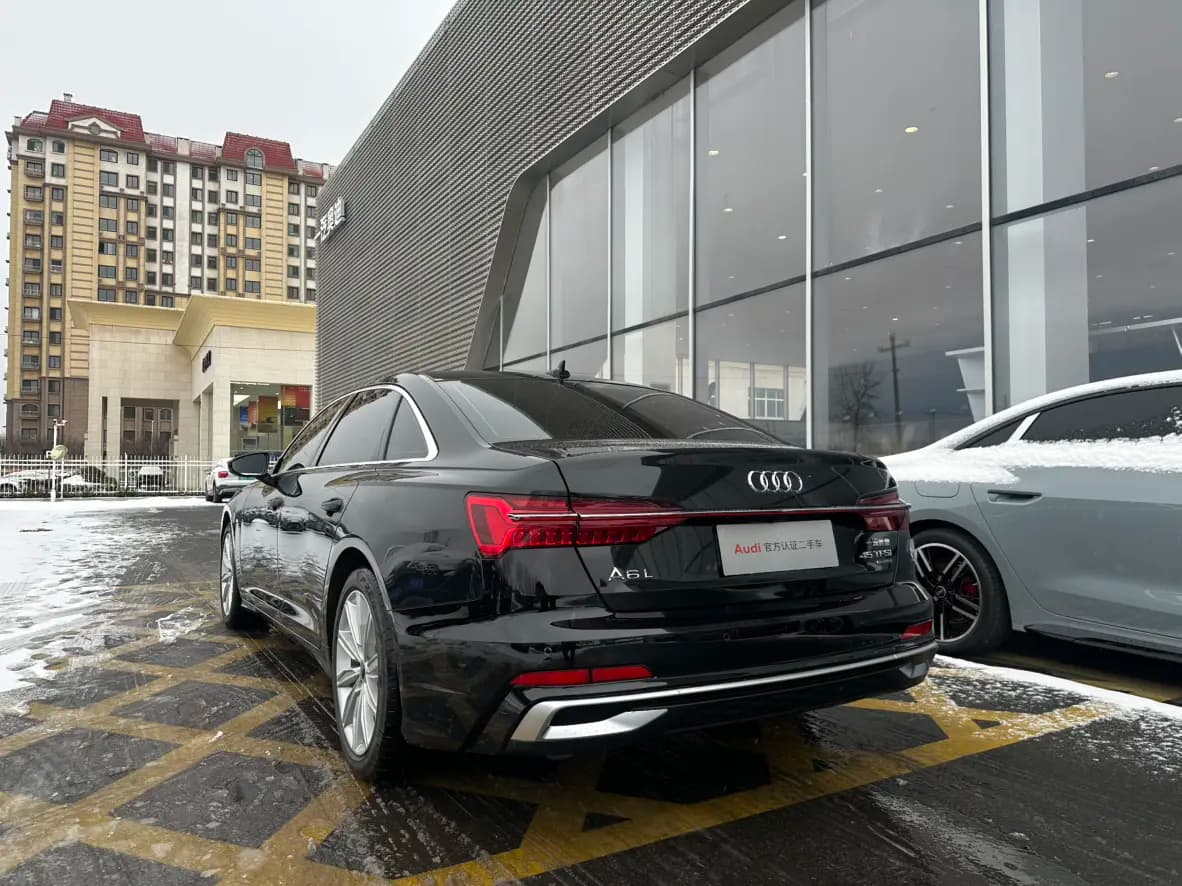 Audi A6L 2022 г. 54009 км. — фото 4