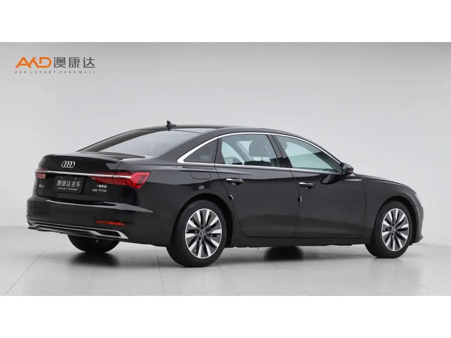 Audi A6L 2024 г. 56110 км. — фото 4