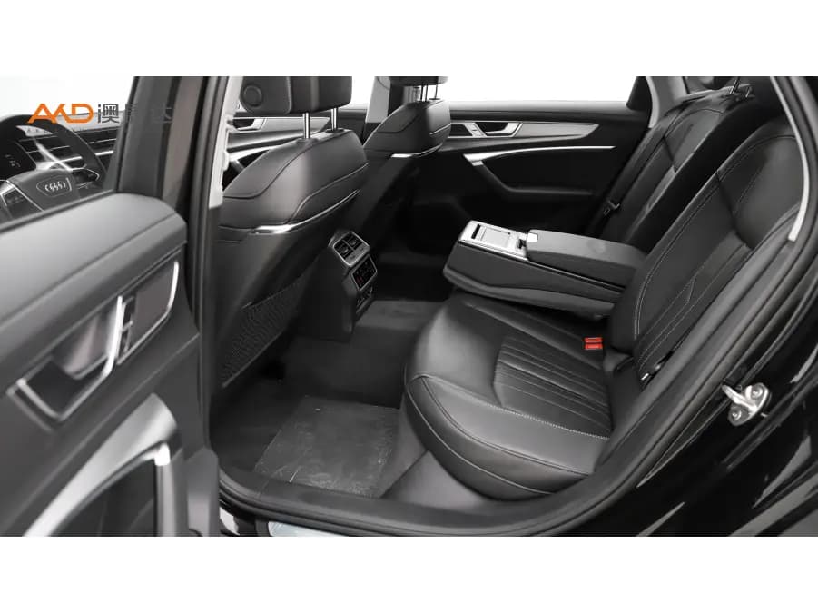 Audi A6L 2024 г. 56110 км. — фото 8