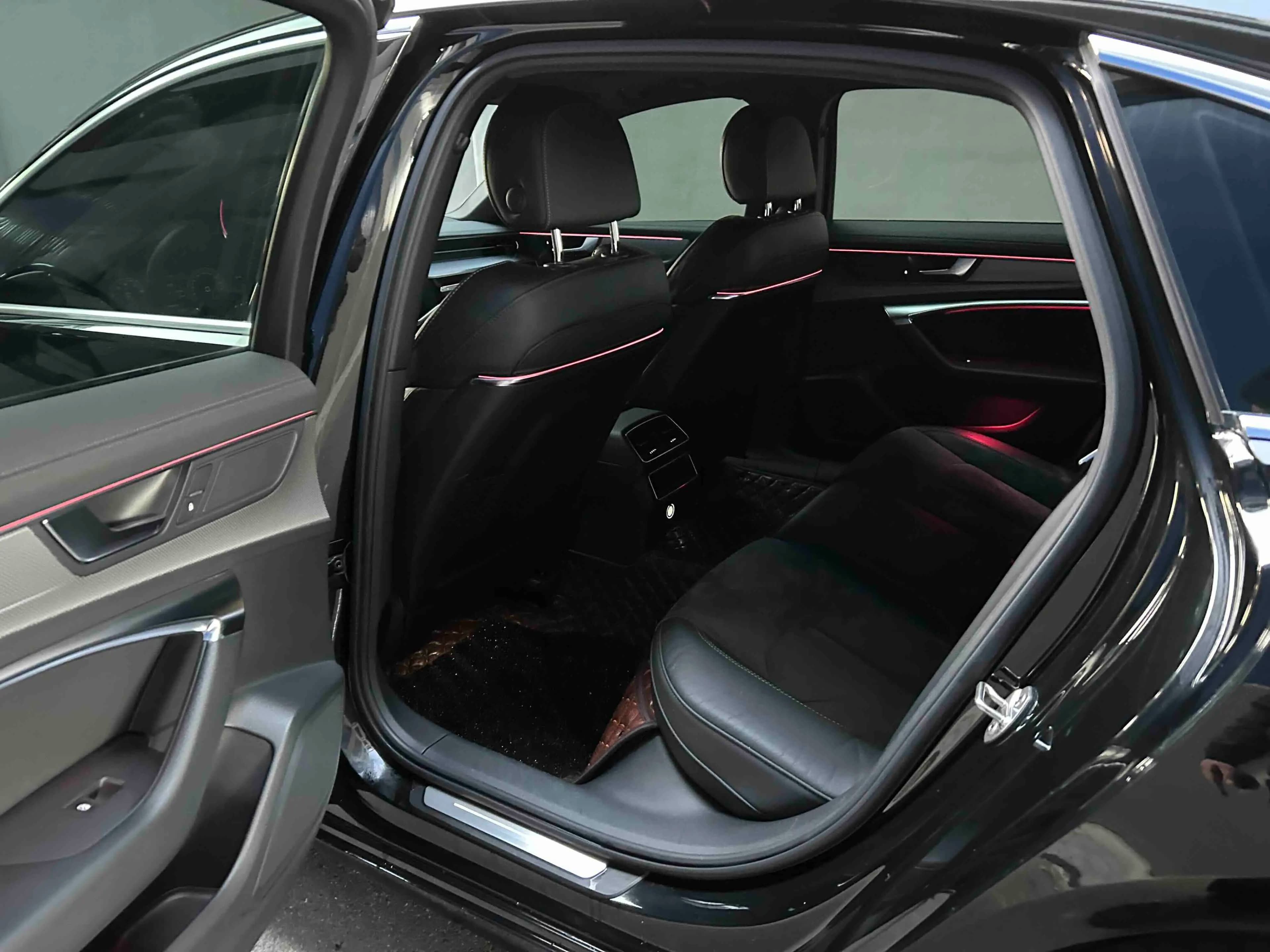 Audi A6L 2021 г. 140000 км. — фото 9