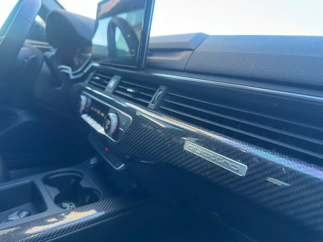 Audi A4 2021 г. 60036 км. — фото 11