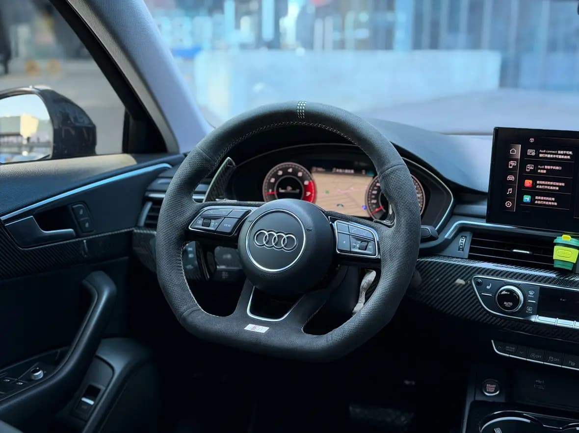 Audi A4L 2021 г. 59055 км. — фото 11