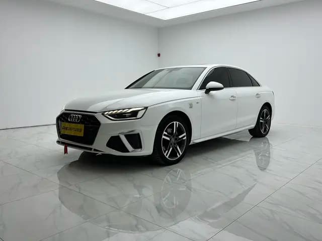 Audi A4L 2021 г. 66956 км.