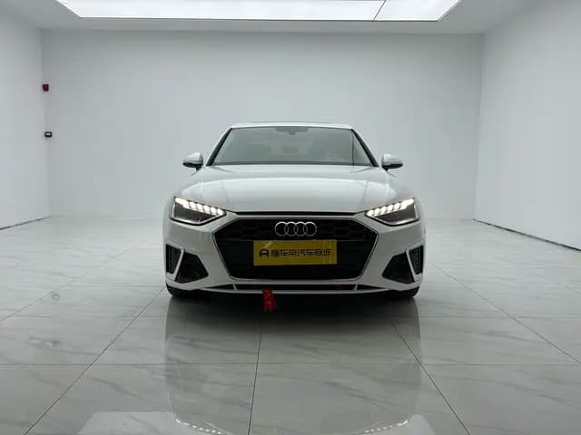 Audi A4L 2021 г. 66956 км. — фото 2