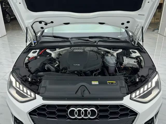 Audi A4L 2021 г. 66956 км. — фото 8