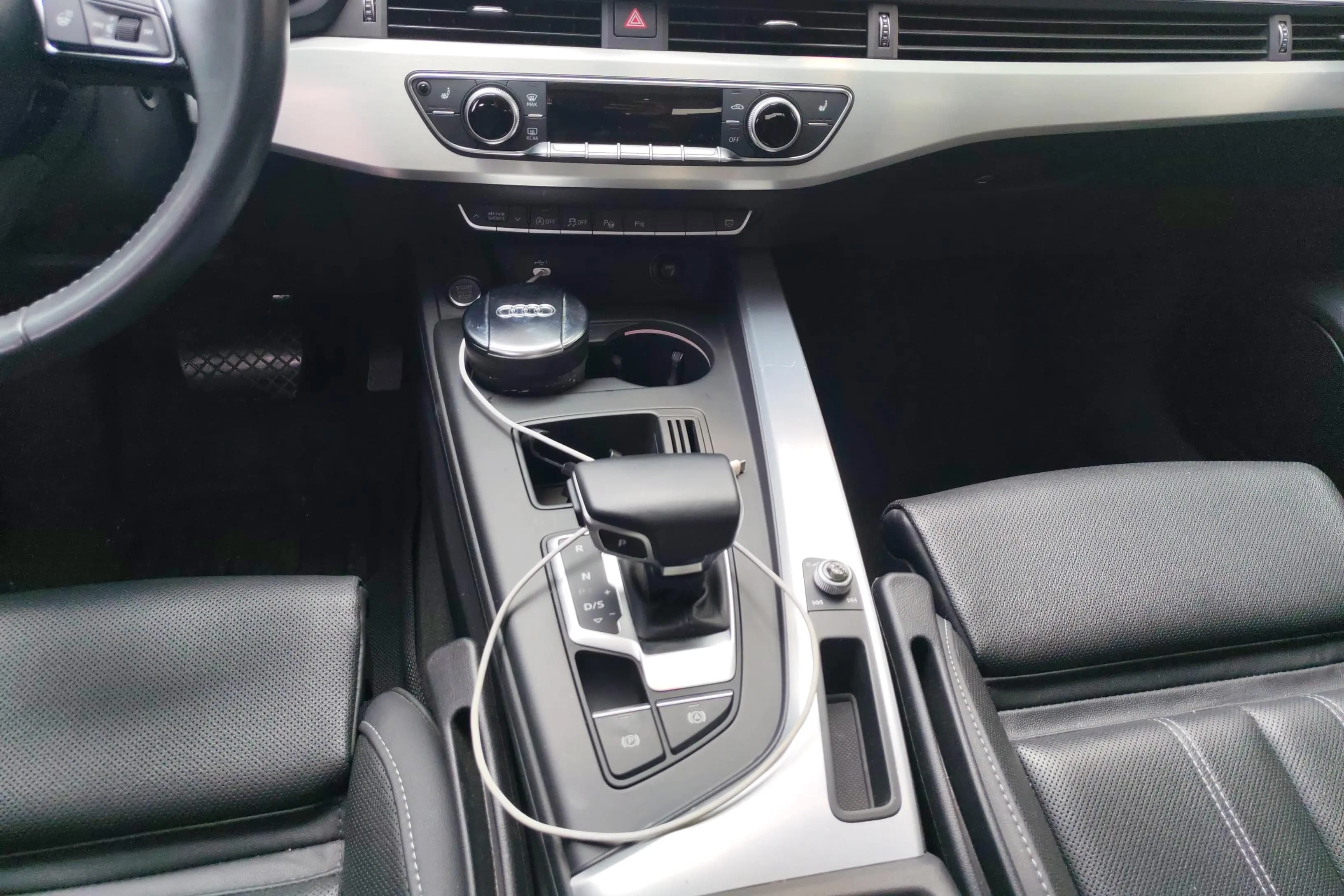 Audi A4L 2022 г. 46726 км. — фото 13