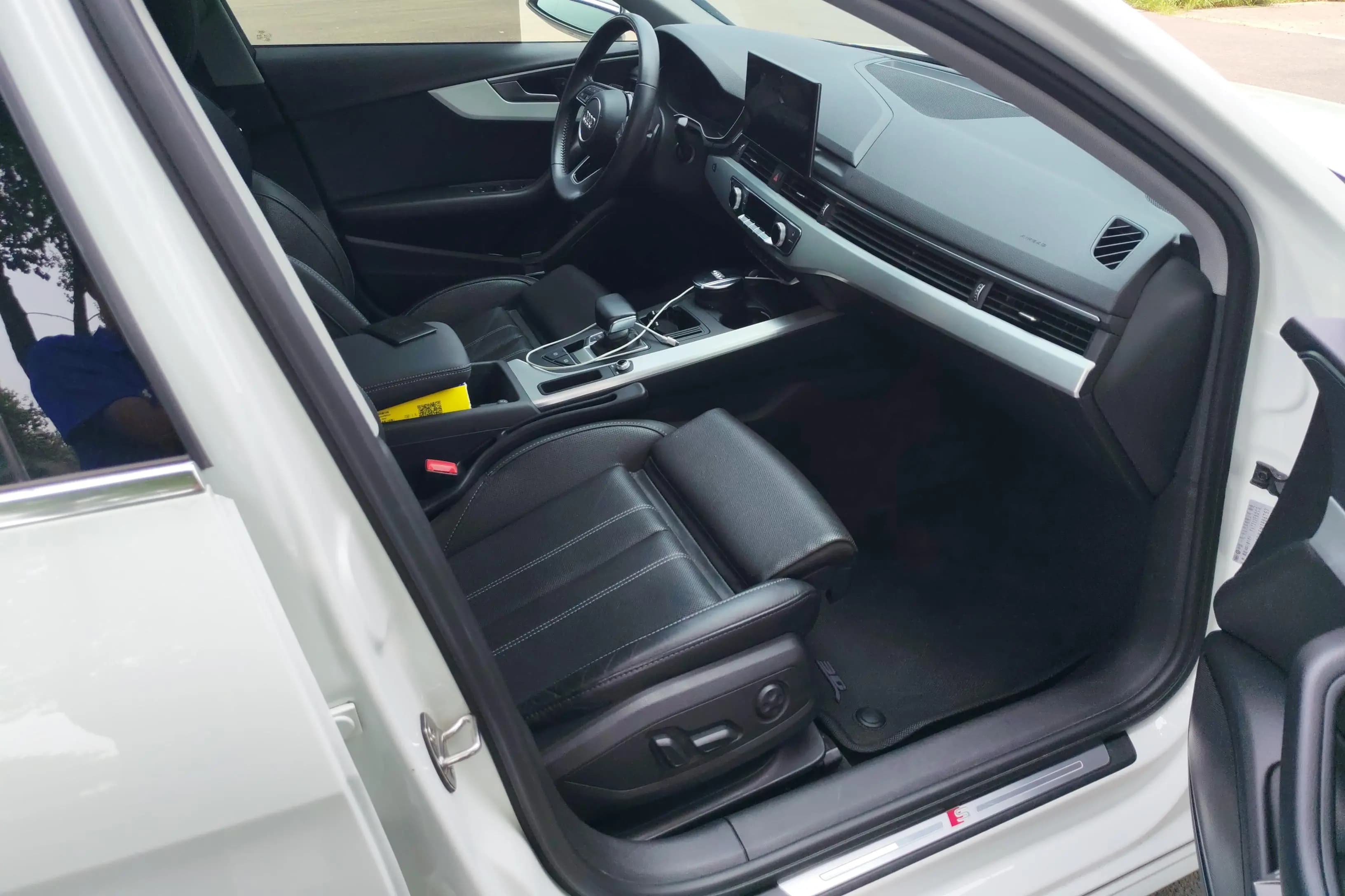 Audi A4L 2022 г. 46726 км. — фото 6