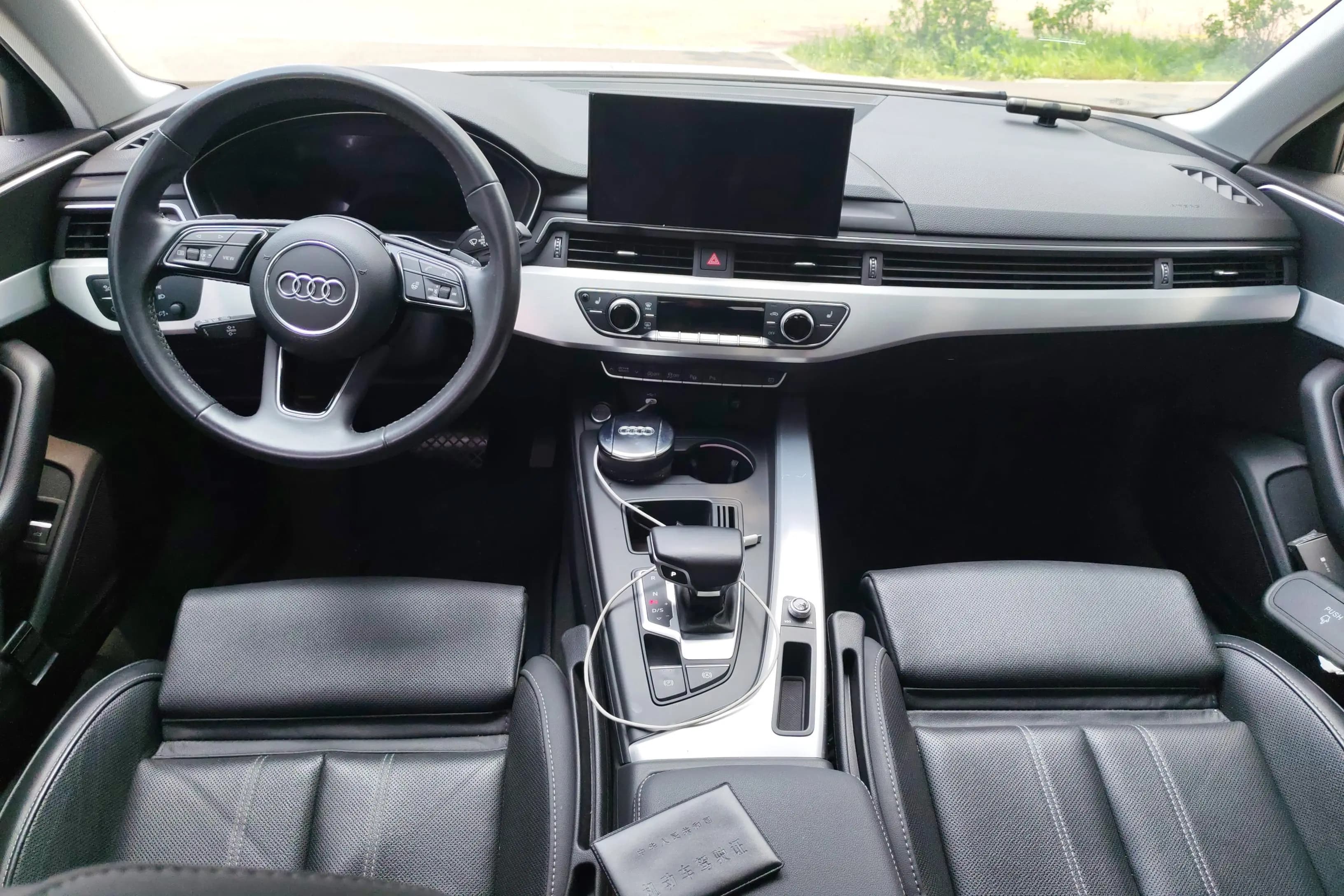 Audi A4L 2022 г. 46726 км. — фото 10